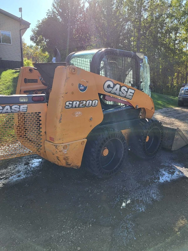 2013 Case SR200, Import Kanada — Foto 4 z 5