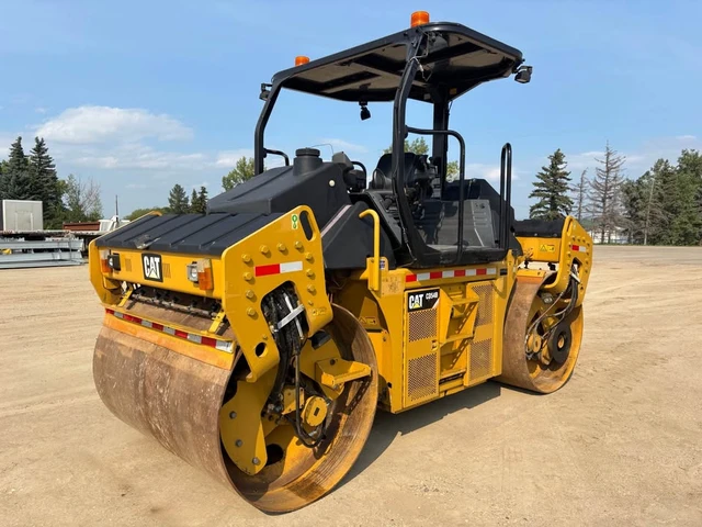 Caterpillar CD54B, 1 mth, Import Kanada — Foto 1