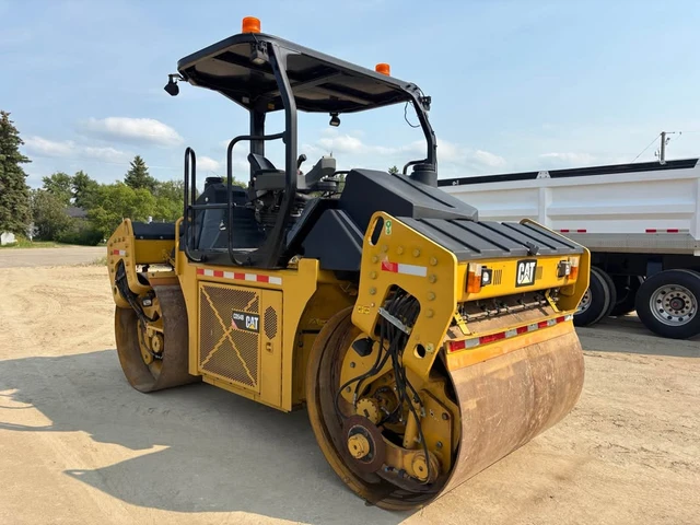 Caterpillar CD54B, 1 mth, Import Kanada — Foto 3 z 5