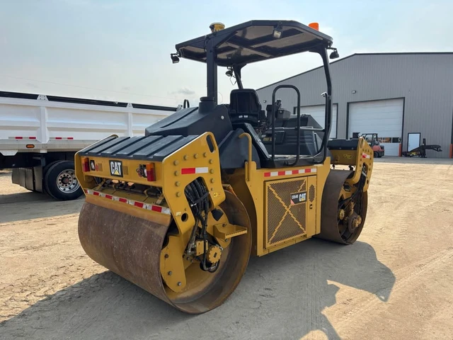 Caterpillar CD54B, 1 mth, Import Kanada — Foto 4 z 5