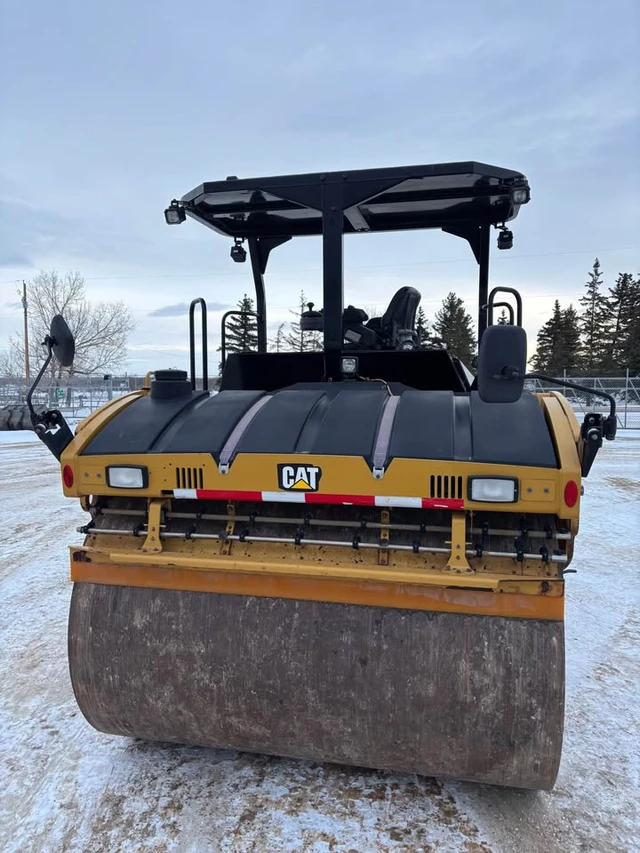 2017 Caterpillar CB64B, 1 mth, Import Kanada — Foto 3 z 5