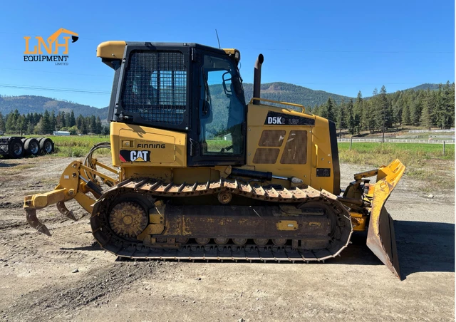 2014 Caterpillar D5K2, rot, 1 mth, Import Kanada — Foto 1 z 5 2014 Caterpillar D5K2, rot, 1 mth, Import Kanada — Foto 1 z 5