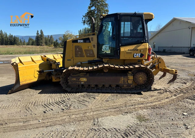 2014 Caterpillar D5K2, rot, 1 mth, Import Kanada — Foto 2 z 5