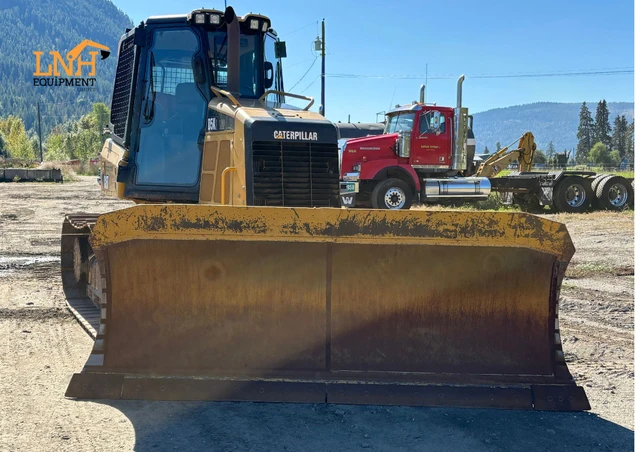 2014 Caterpillar D5K2, rot, 1 mth, Import Kanada — Foto 4 z 5