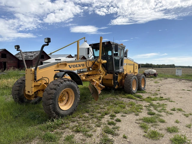 2004 Volvo G720B, Import Kanada — Foto 2 z 5