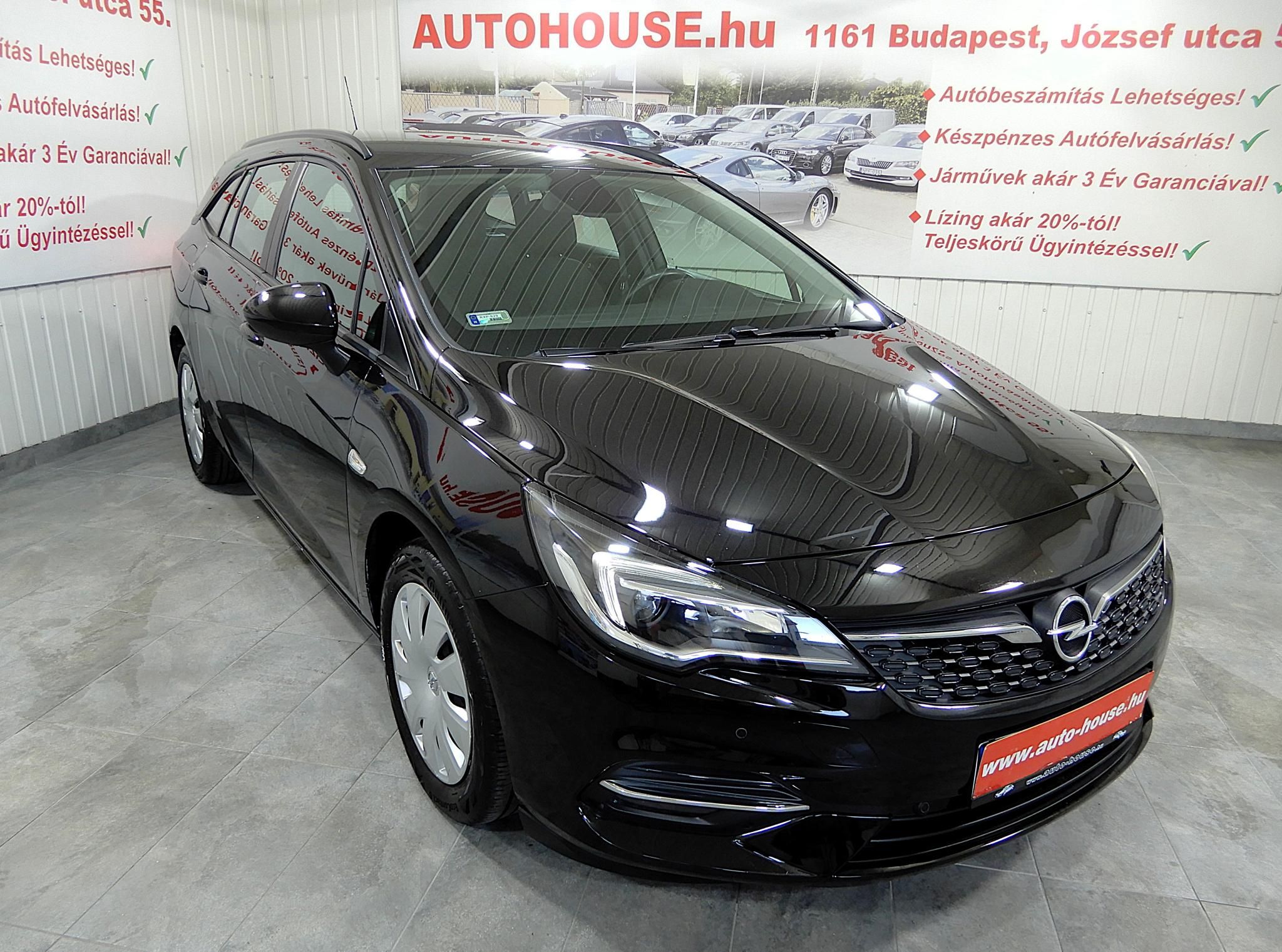 2020 Opel, 72.000 km, Ungarn — Foto 1