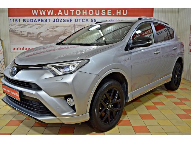 2018 Toyota, silber, 76.000 km, Ungarn — Foto 1