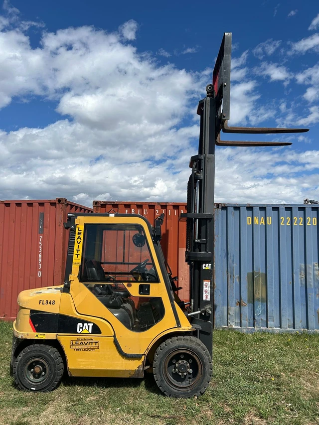 Caterpillar FORKLIFT, 1 mth, Import Kanada — Foto 3 z 5
