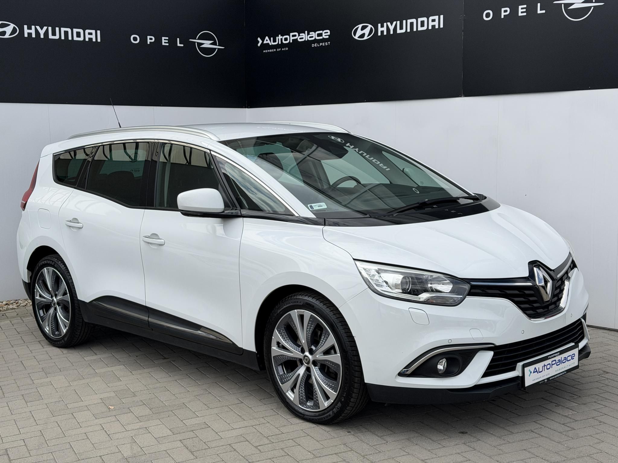 2019 Renault, 178.405 km, Ungarn — Foto 1