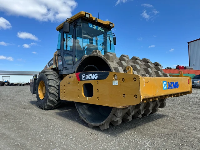 2018 XCMG CV123, Import Kanada — Foto 1