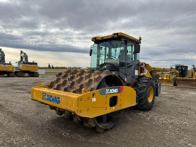 2018 XCMG CV123, Import Kanada — Foto 3 z 5