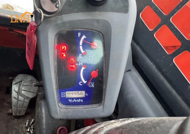 2017 Kubota SSV75, 1 mth, Import Kanada — Foto 4 z 4