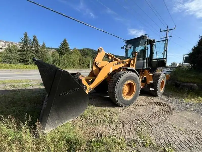 2004 Case 621D, Import Kanada — Foto 1