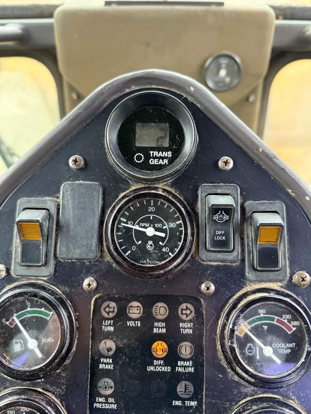 **Price Adjustment** Champion 750A Grader with attachments, 14.000 mth, Import Kanada — Foto 5 z 5