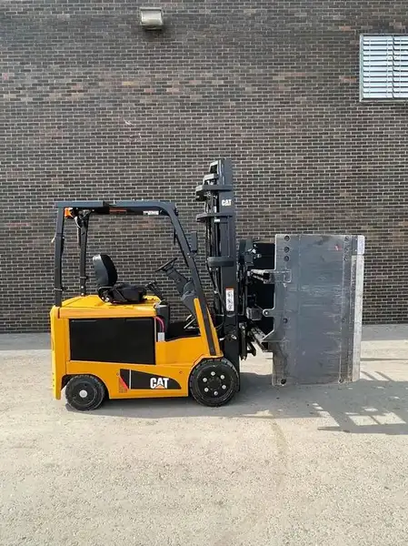 2017 Caterpillar 2C5000, Import Kanada — Foto 1