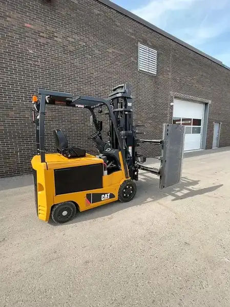 2017 Caterpillar 2C5000, Import Kanada — Foto 3 z 6