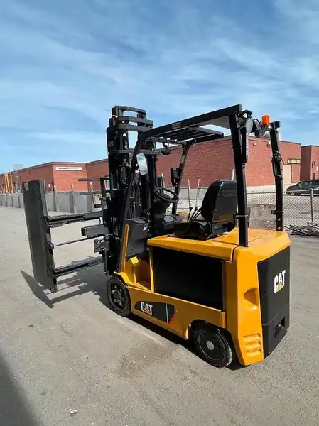2017 Caterpillar 2C5000, Import Kanada — Foto 5 z 6