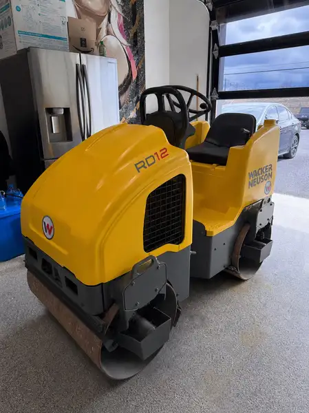 2012 Wacker Neuson RD12-YELLOW, gelb, 2.500 mth, Import Kanada — Foto 2 z 2