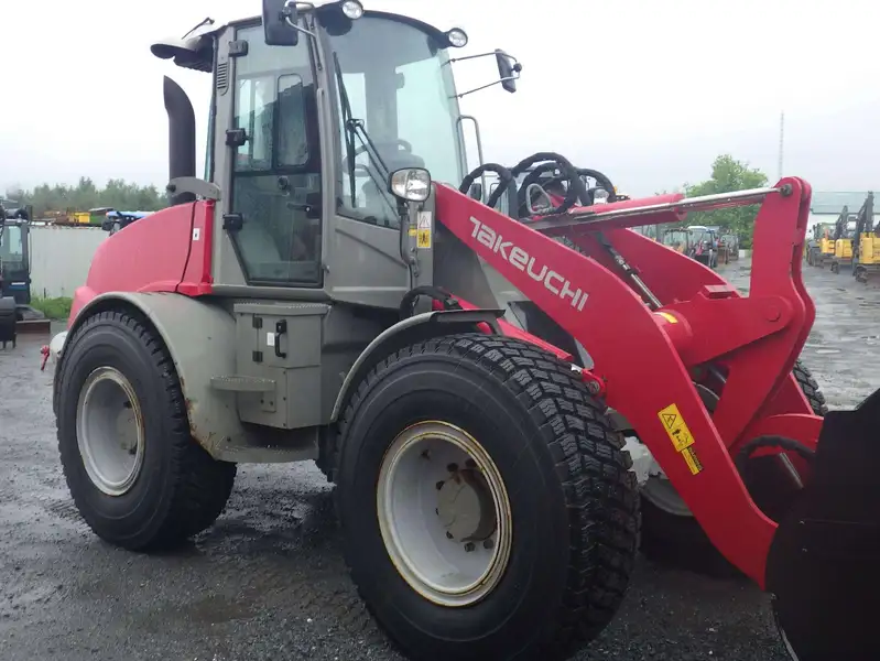 2024 Takeuchi TW95, Import Kanada — Foto 2 z 12