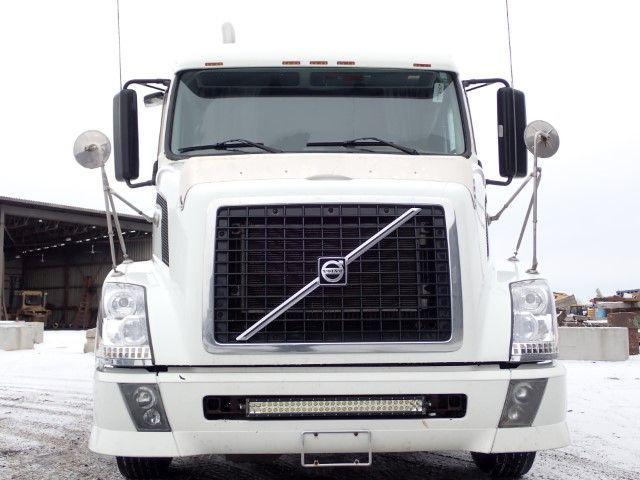 2006 Volvo VNL, 516.430 mth, Import Kanada — Foto 2 z 5