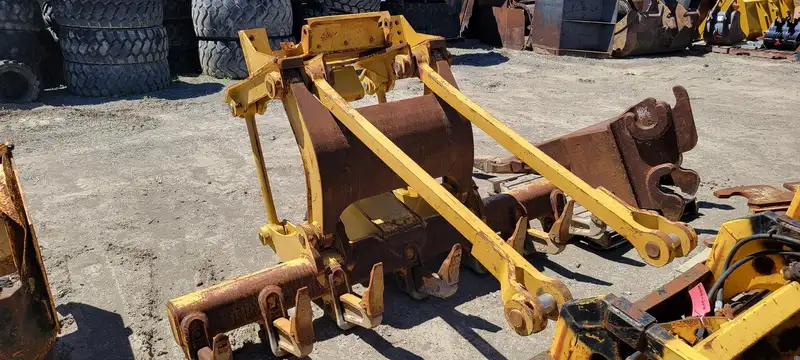Caterpillar CUSTOM, Import Kanada — Foto 3 z 3