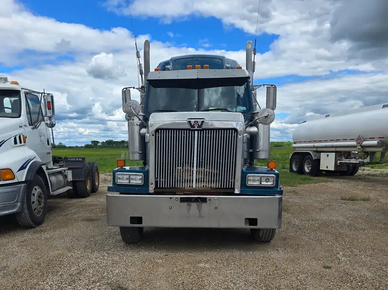 2005 Western 4900, Import Kanada — Foto 2 z 2