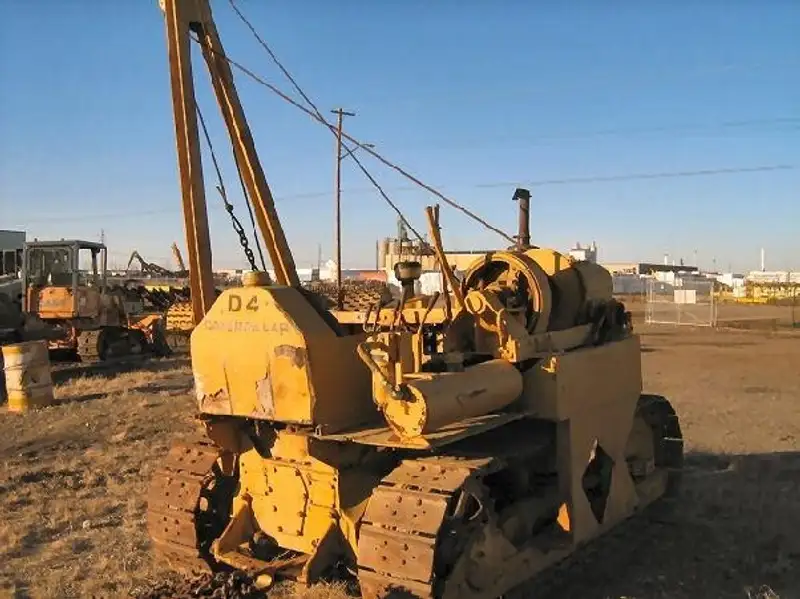 1956 Caterpillar D4, Import Kanada — Foto 4 z 4