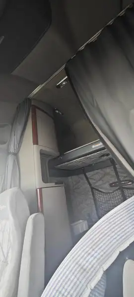 2012 Freightliner CASCADIA-SLEEPER-WHITE cascadia sleeper, weiß, 800.000 mth, Import Kanada — Foto 4 z 7