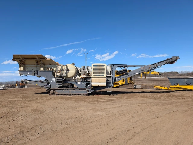 2013 Caterpillar METSO, 1 mth, Import Kanada — Foto 1