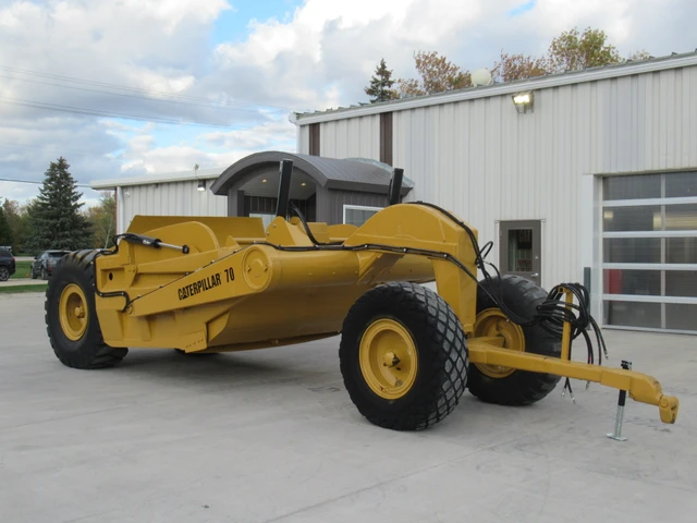 1960 Caterpillar USED, 1 mth, Import Kanada — Foto 1