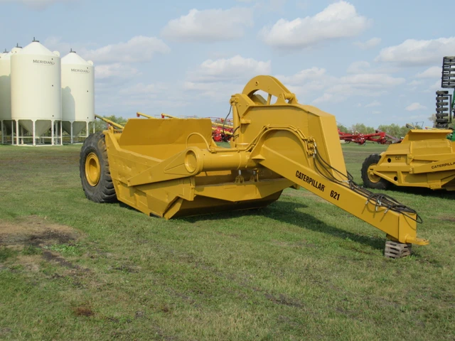 1960 Caterpillar USED, 1 mth, Import Kanada — Foto 1 z 5 1960 Caterpillar USED, 1 mth, Import Kanada — Foto 1 z 5