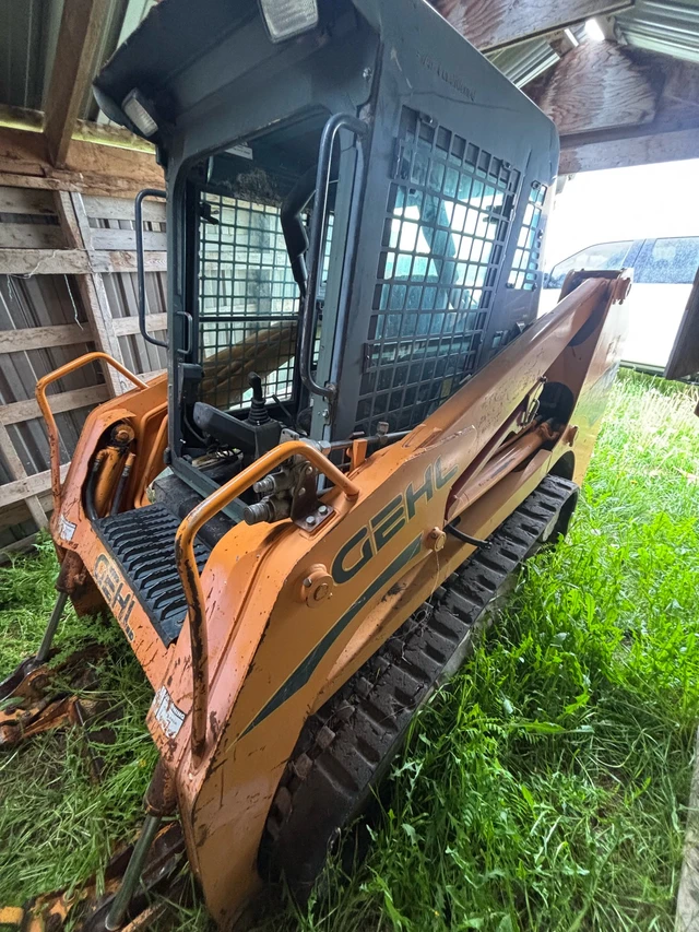 Gehl SKID, Import Kanada — Foto 1