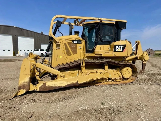 2014 Caterpillar D7E, 1 mth, Import Kanada — Foto 1
