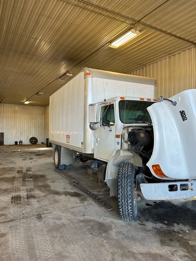 Caterpillar, Import Kanada — Foto 2 z 4