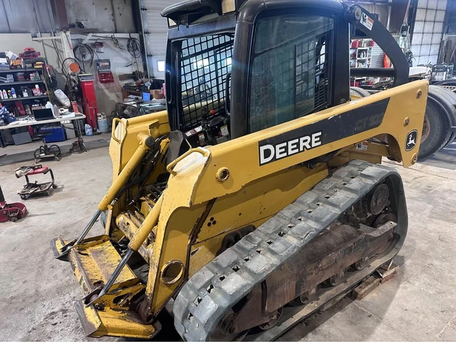 2006 John Deere CT322, Import Kanada — Foto 2 z 5