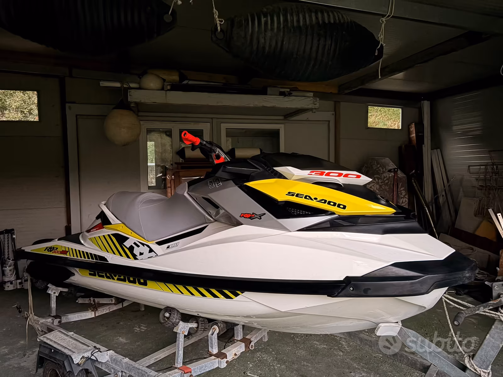 Moto, Import Auf Lager in der EU — Foto 1