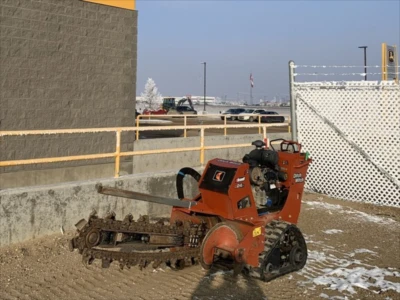 2022 Ditch Witch C24X, 1 mth, Import Kanada — Foto 1