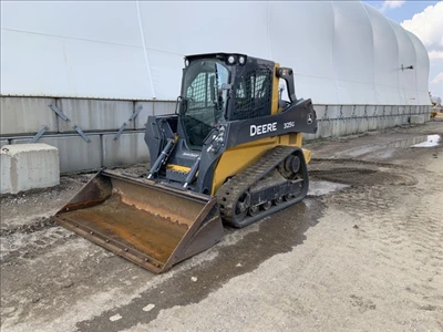 2018 John Deere 325G, 1 mth, Import Kanada — Foto 1