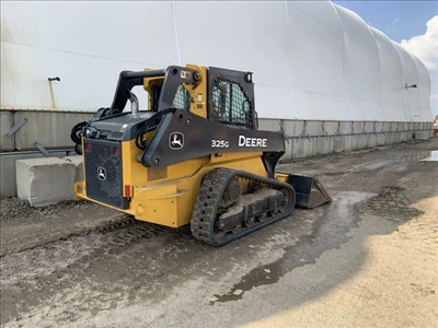 2018 John Deere 325G, 1 mth, Import Kanada — Foto 3 z 5