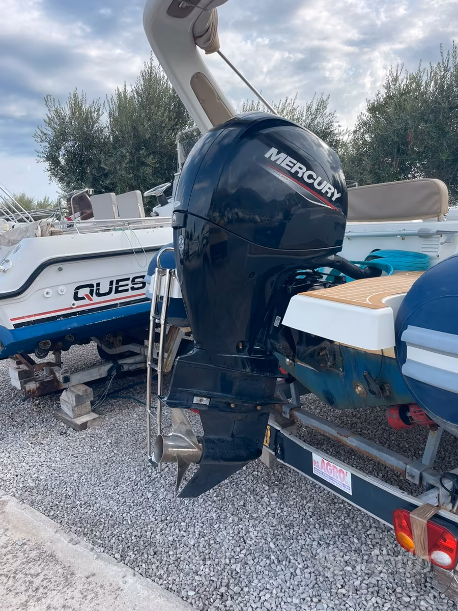 Nautica, Import Auf Lager in der EU — Foto 1