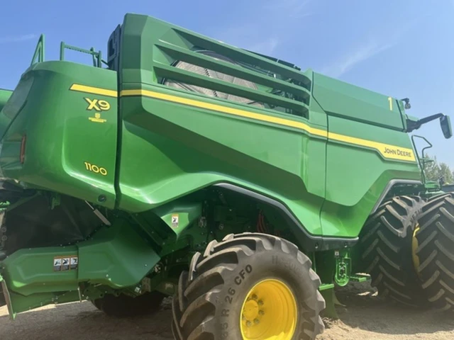 2023 John Deere X9, Import Kanada — Foto 1