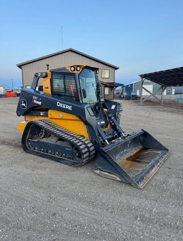 2025 John Deere 331P, Import Kanada — Foto 1