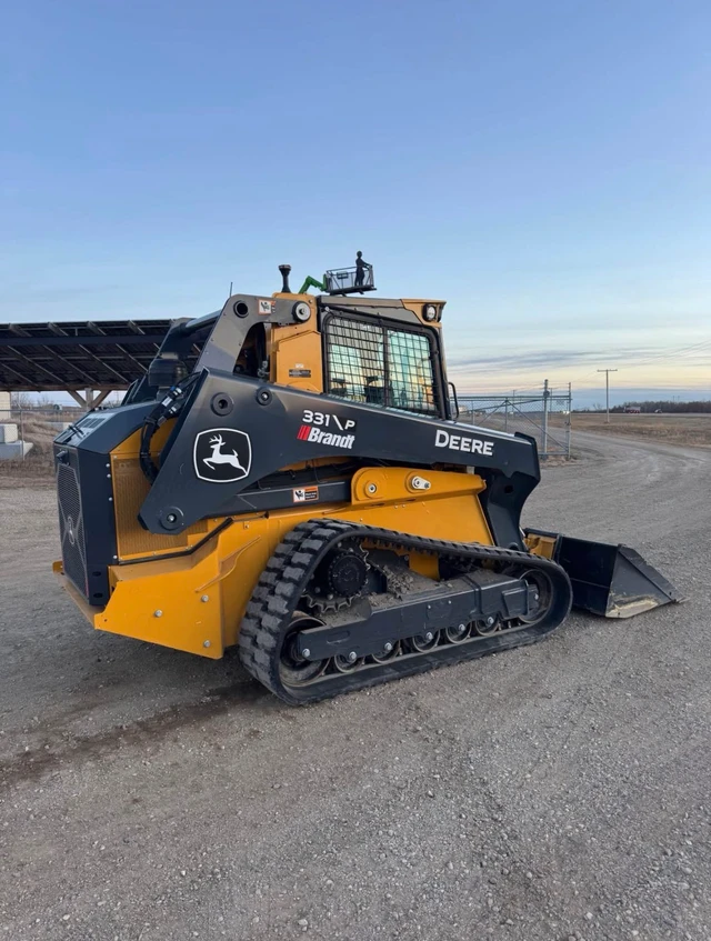 2025 John Deere 331P, Import Kanada — Foto 5 z 5
