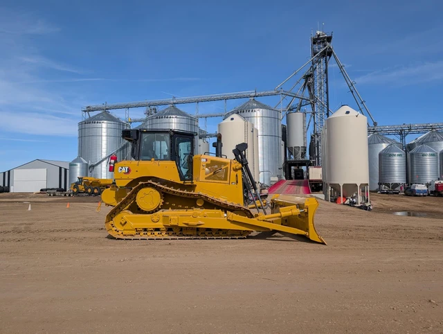 2020 Caterpillar D6, 1 mth, Import Kanada — Foto 1