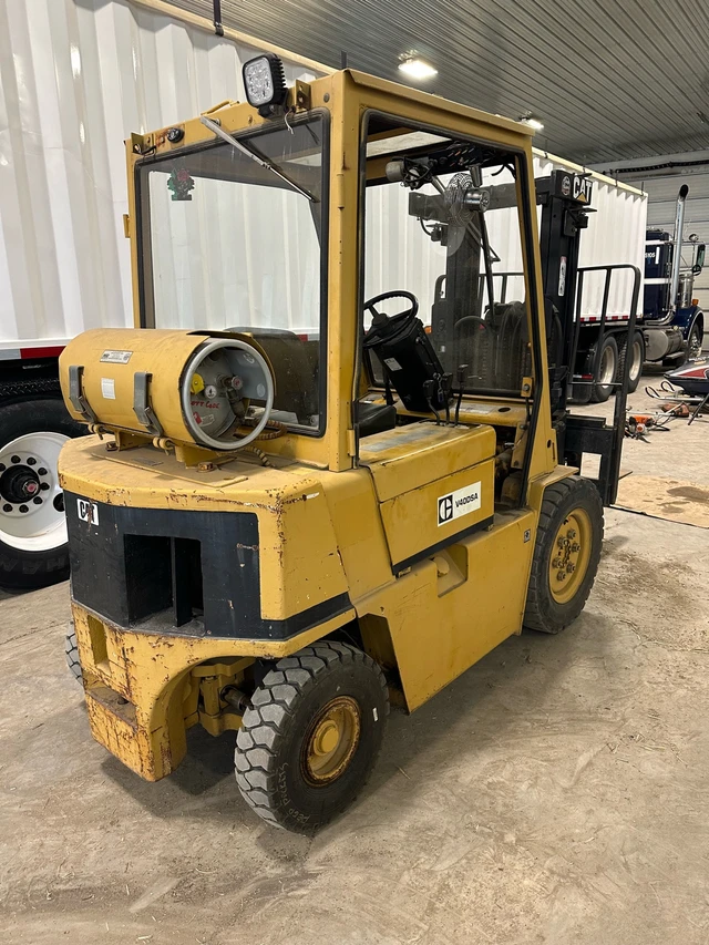 Caterpillar FORKLIFT, Import Kanada — Foto 1