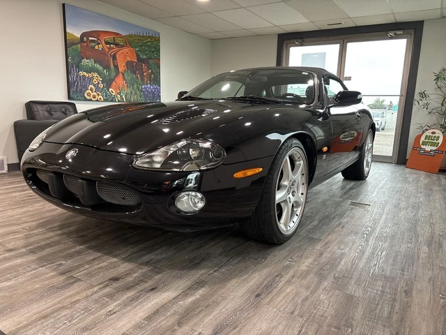 2004 Jaguar Xkr, schwarz, 22.884 km, Import Kanada — Foto 5 z 5