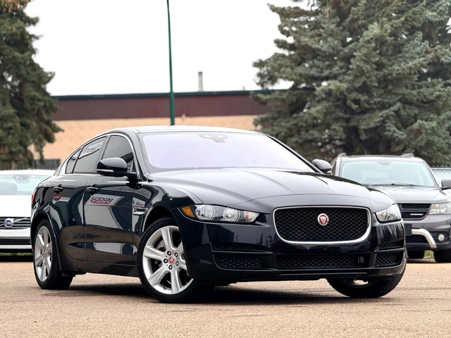 2017 Jaguar Xe Prestige/diesel/ ONE OWNER/62073 km! CERTIFIED!, rot, 62.073 km, Import Kanada — Foto 1