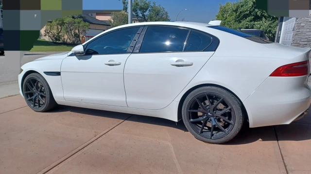 2017 Jaguar Xe, weiß, 101.537 km, Import Kanada — Foto 3 z 5