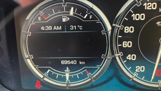 2014 Jaguar Xj, silber, 70.000 km, Import Kanada — Foto 3 z 5