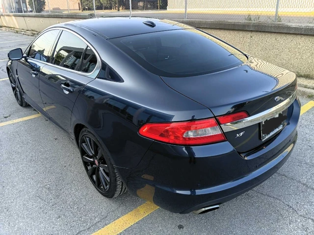 2011 Jaguar Xf, blau, 157.000 km, Import Kanada — Foto 4 z 5